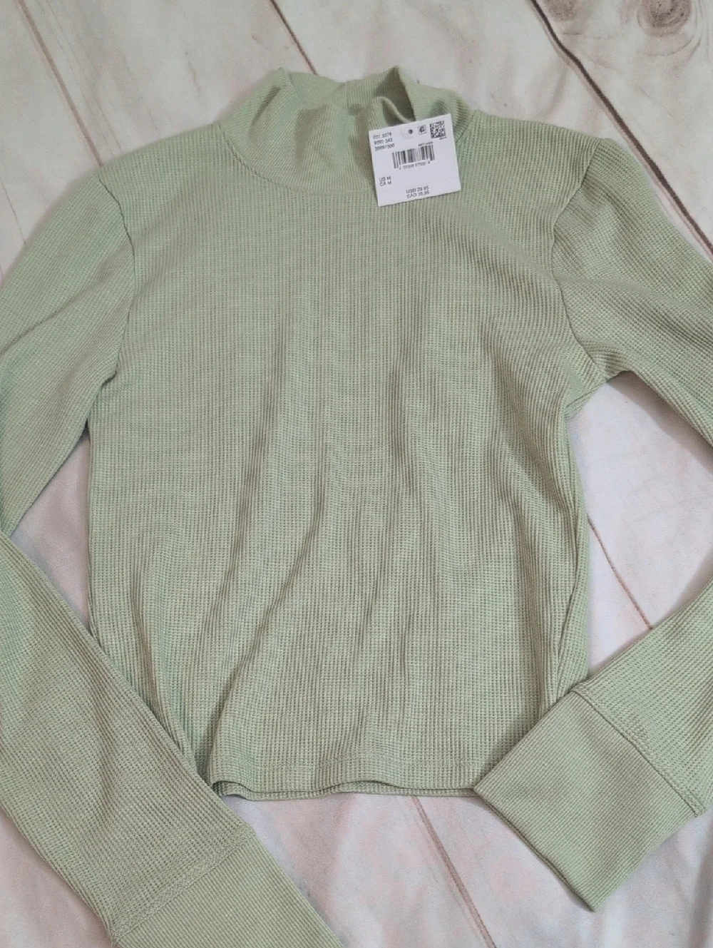American Eagle Long Sleeve Mock Neck Ribbed Sweater Set In Black and Light Green